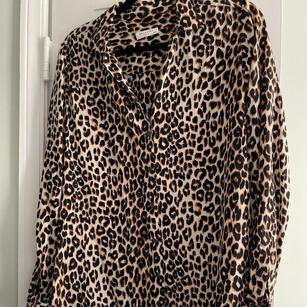 Equipment Silk Leopard Button Down - Size Medium